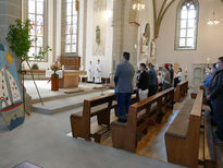 Familiengottesdienst mit den Kommunionkindern (Foto: Karl-Franz Thiede)